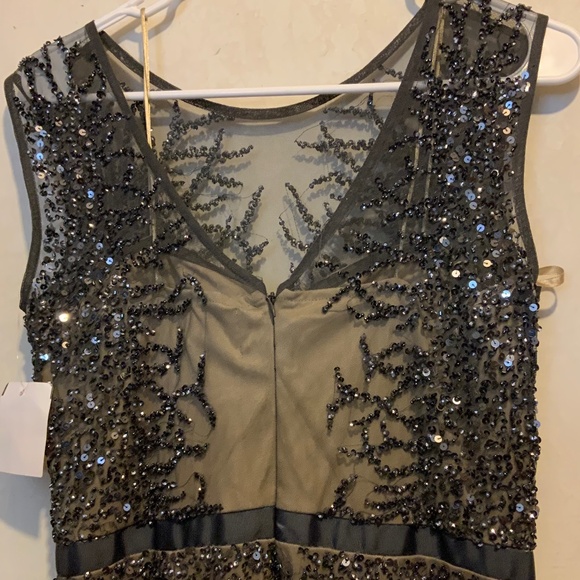 NWT Adrianna Pappell  Scoop Back  Sequin Gown in Lead Size 8 - Picture 7 of 8